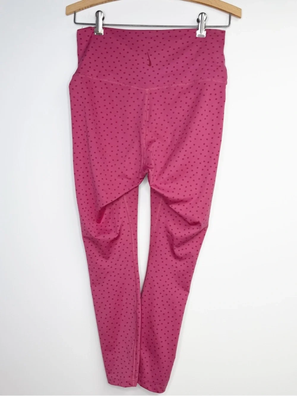 Nike Women Yoga‎ Dots Twist 7/8 Pants Leggings Medium DN4756-633 Rose Pink